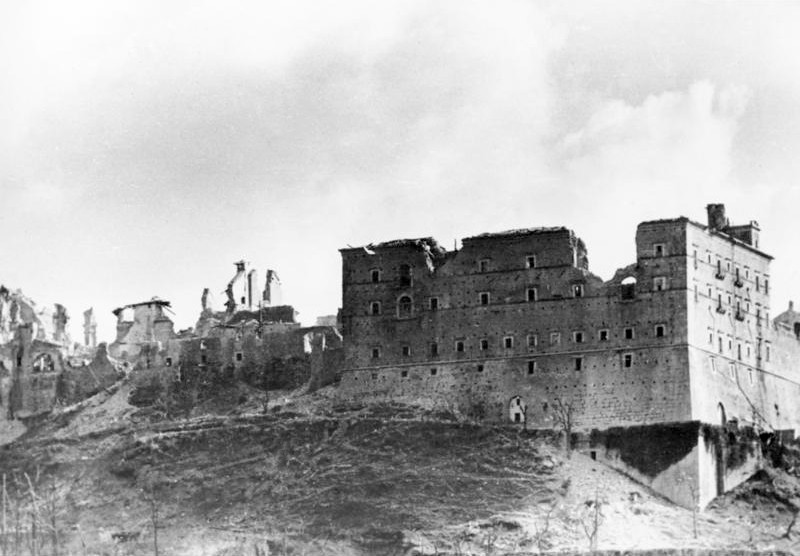 Ruinas de la Abadía después de los bombardeos aliados