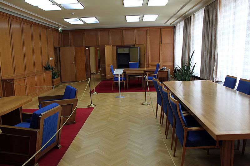 Sala-de-reuniones-Museo-de-la-Stasi-en-Berlín