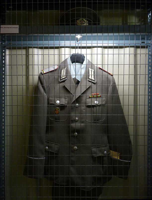 Uniforme de oficial de la Stasi