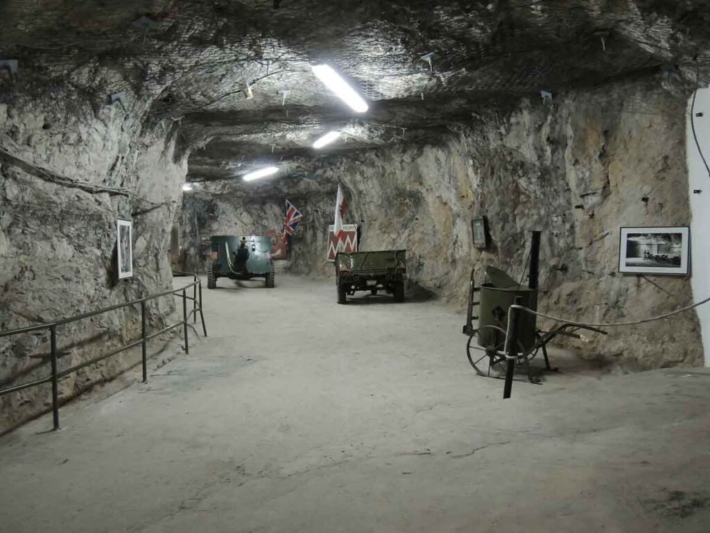 Túneles Segunda Guerra Mundial Gibraltar interior 3