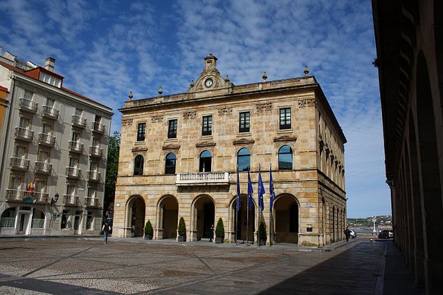 Ayuntamiento_de_Gijón_(13960777277)