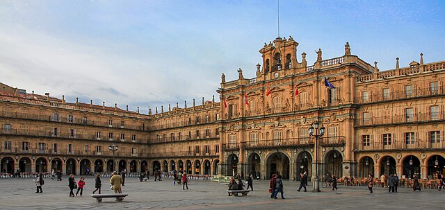 Vista del Ayuntamiento en la Plaza Mayor de Salamanca