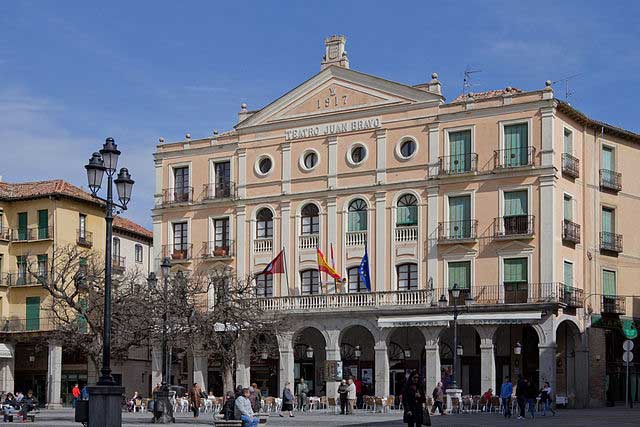 Teatro Juan Bravo Plaza Mayor de Segovia